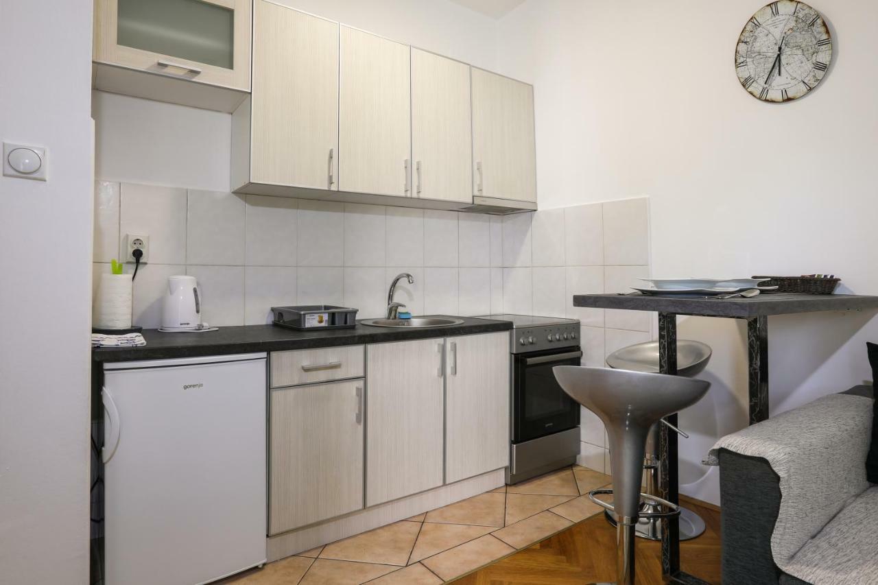 Apartment Promenada 35 Novi Sad Exterior photo