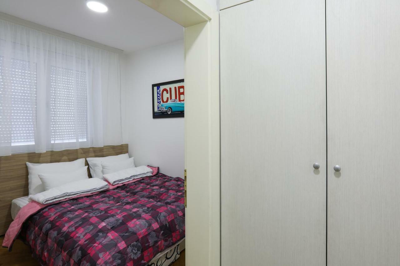 Apartment Promenada 35 Novi Sad Exterior photo